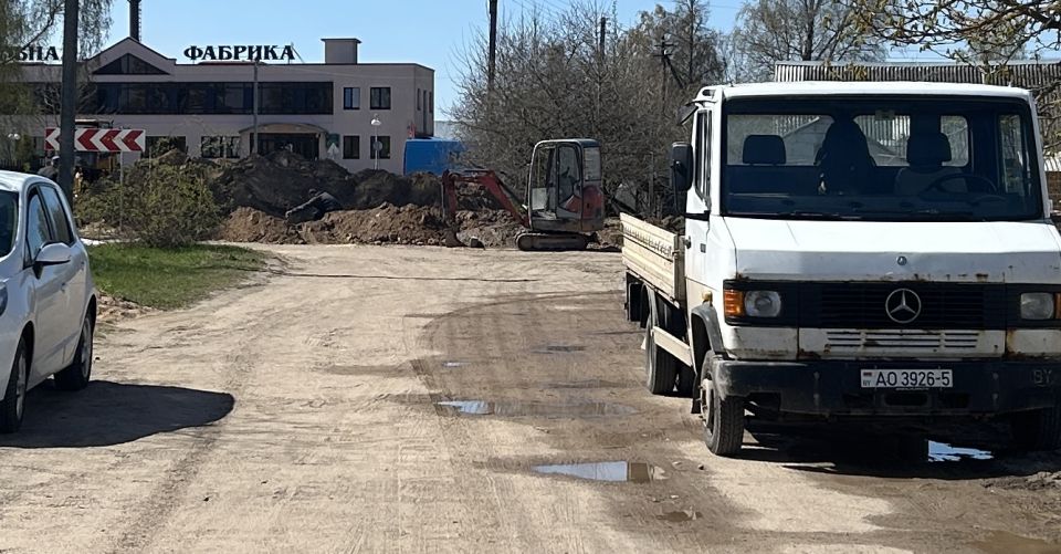 Сломали водопроводную трубу…